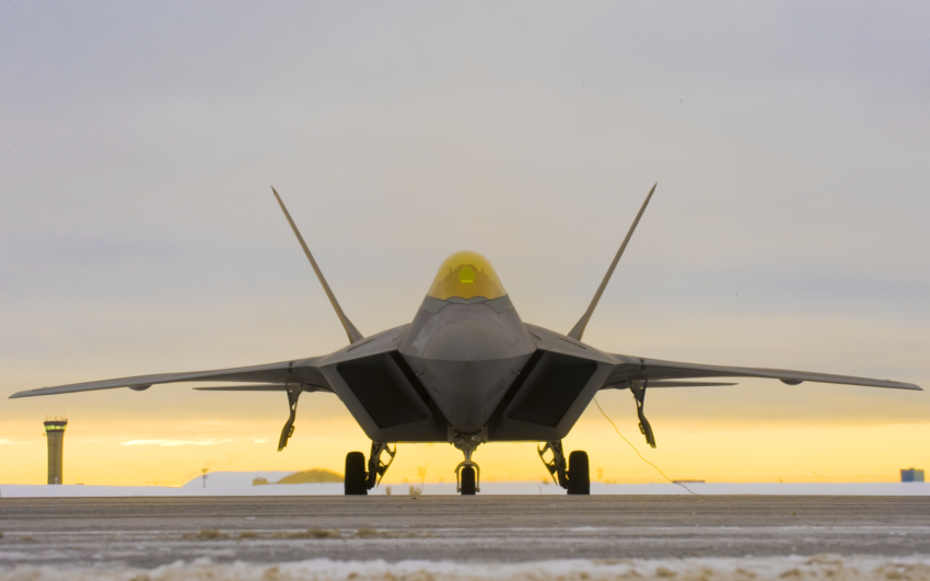 F-22 Fighter Jets: Modernization Ensures Service to 2040