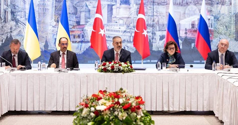 turkiye-rusya-ukrayna-uclu-toplantisi-istanbulda-basladi